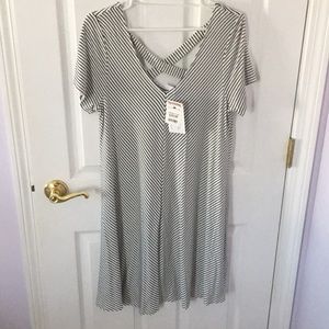 Cable&Gauge White and Black Striped T-shirt Dress